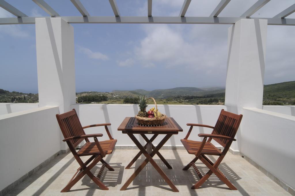 Athena Hotel Milopotamos  Extérieur photo