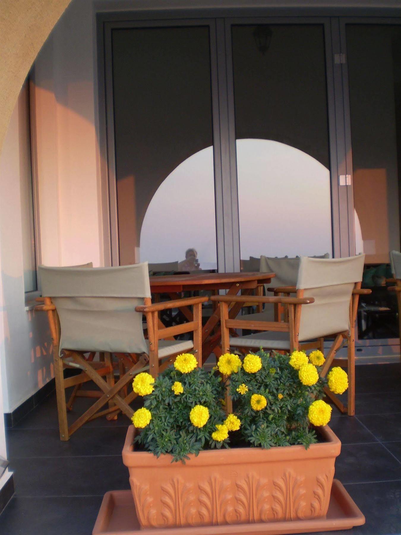 Athena Hotel Milopotamos  Extérieur photo